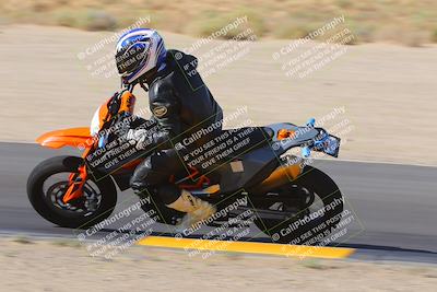 media/Oct-08-2022-SoCal Trackdays (Sat) [[1fc3beec89]]/Turn 9 Inside (10am)/